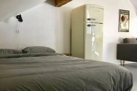 Modern Studio In Centre Apartment *